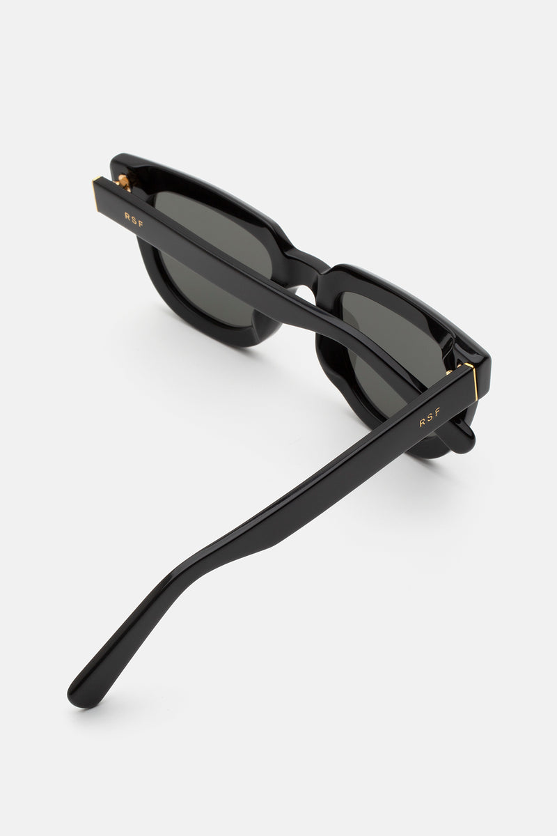 Serio Black - Retrosuperfuture -
