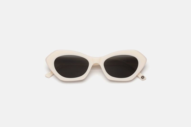 Rockabilly White - Retrosuperfuture -