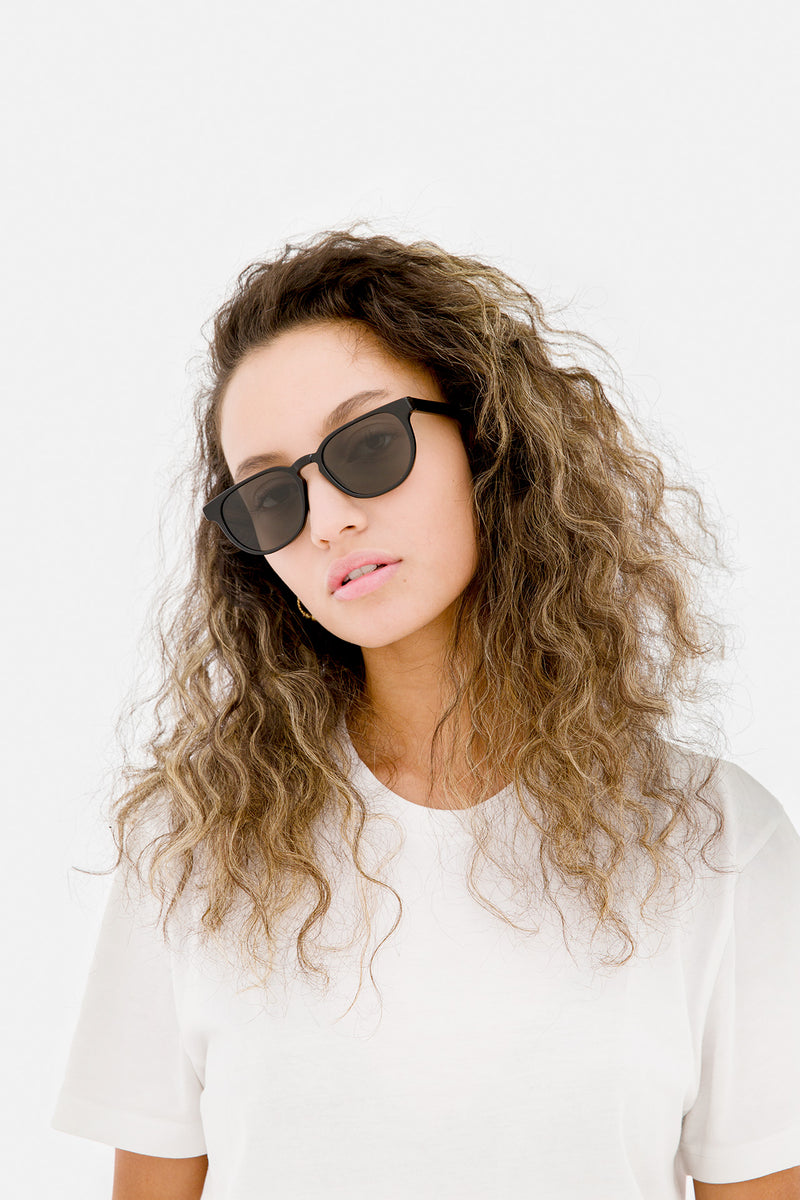 Vero Black - Retrosuperfuture -