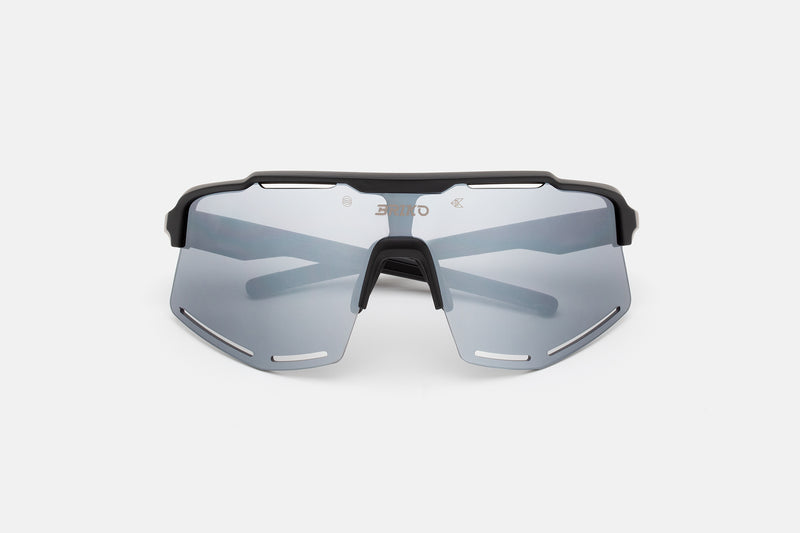 Komi Black - Retrosuperfuture -