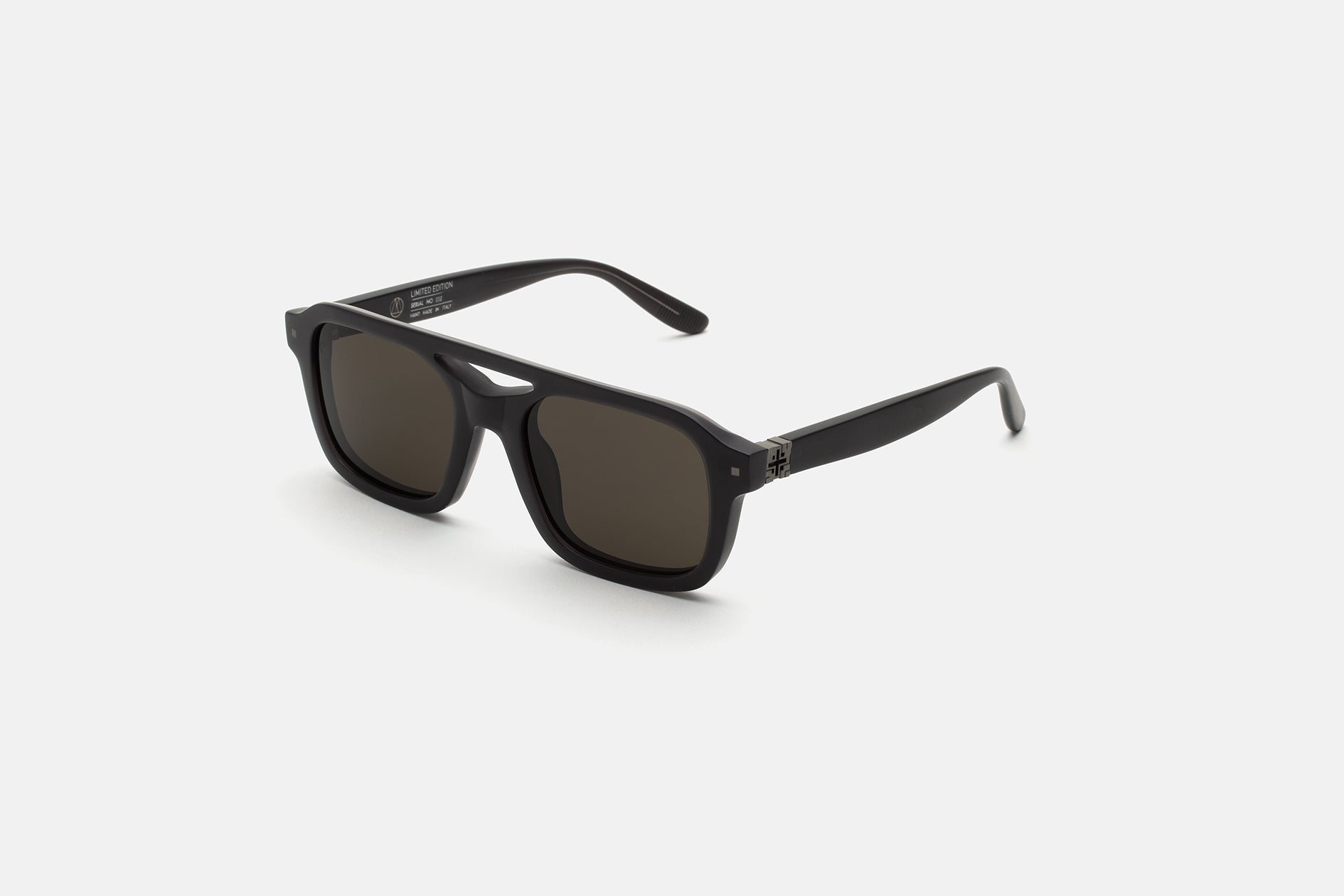 Vinicio Shadow Matte - Retrosuperfuture -