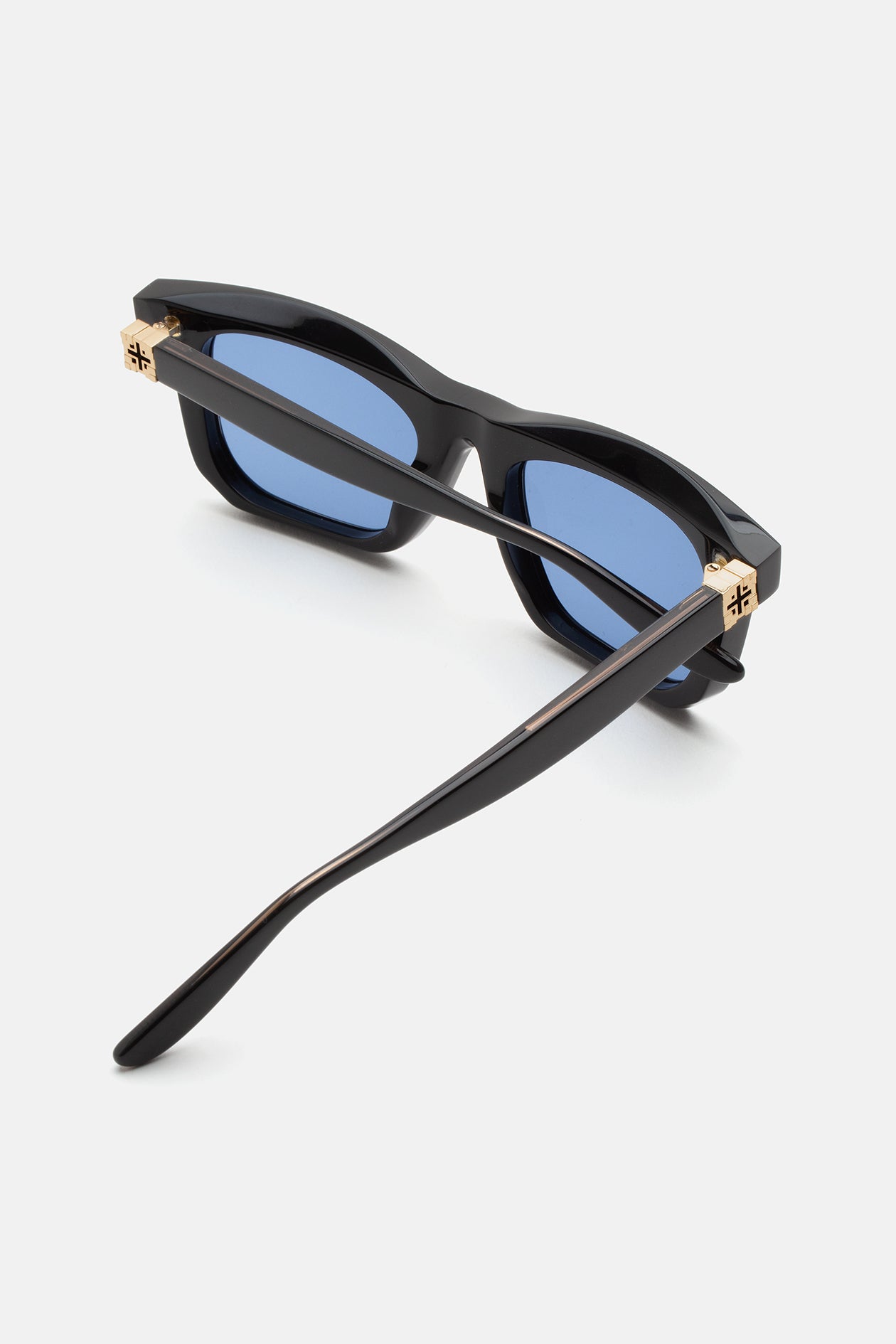 Gonzalo Black - Retrosuperfuture -