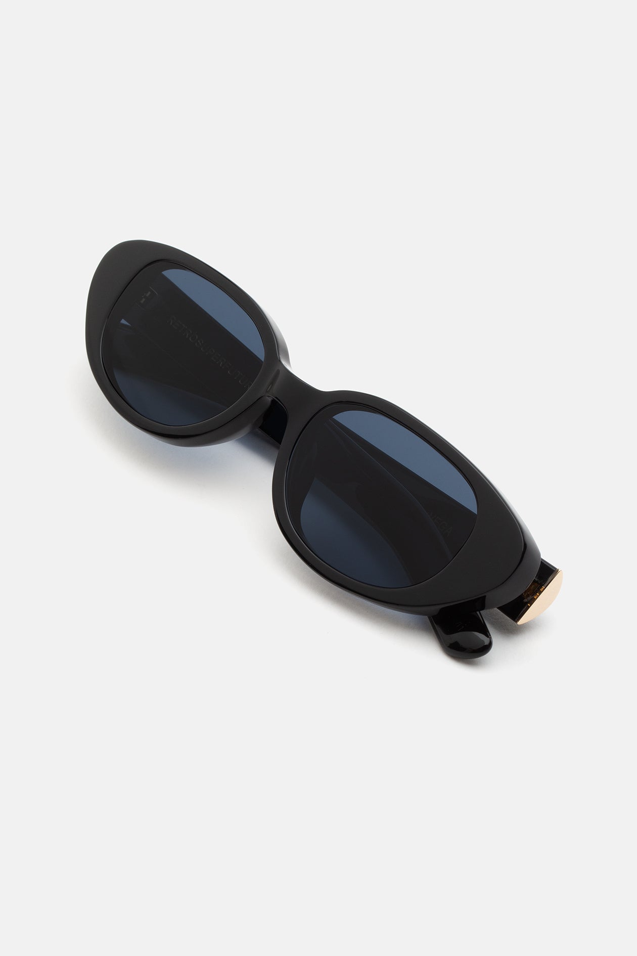 Vega Azure - Retrosuperfuture -