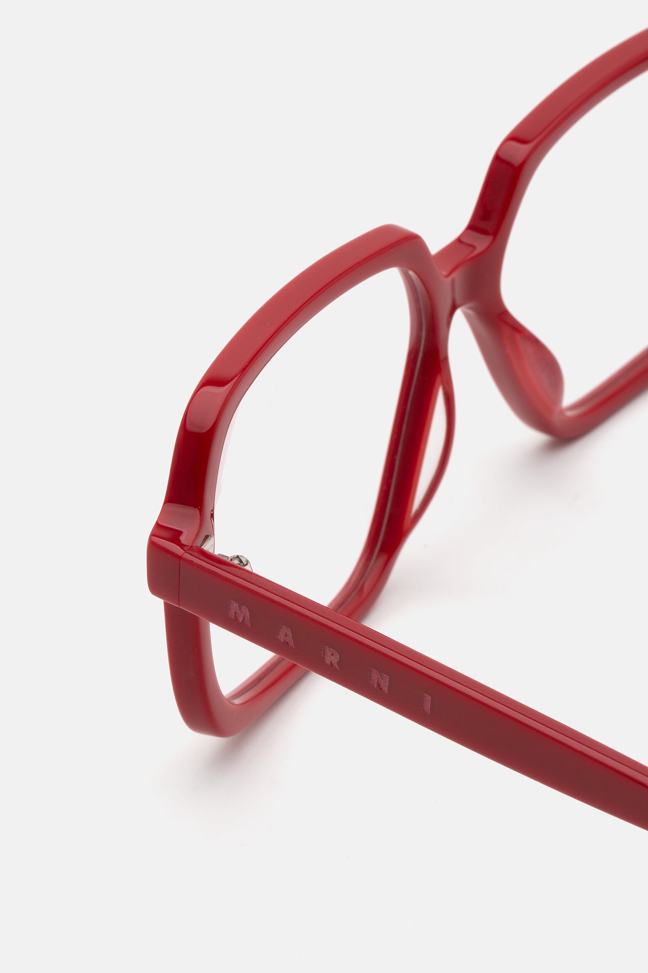 Arixo Red - Retrosuperfuture -