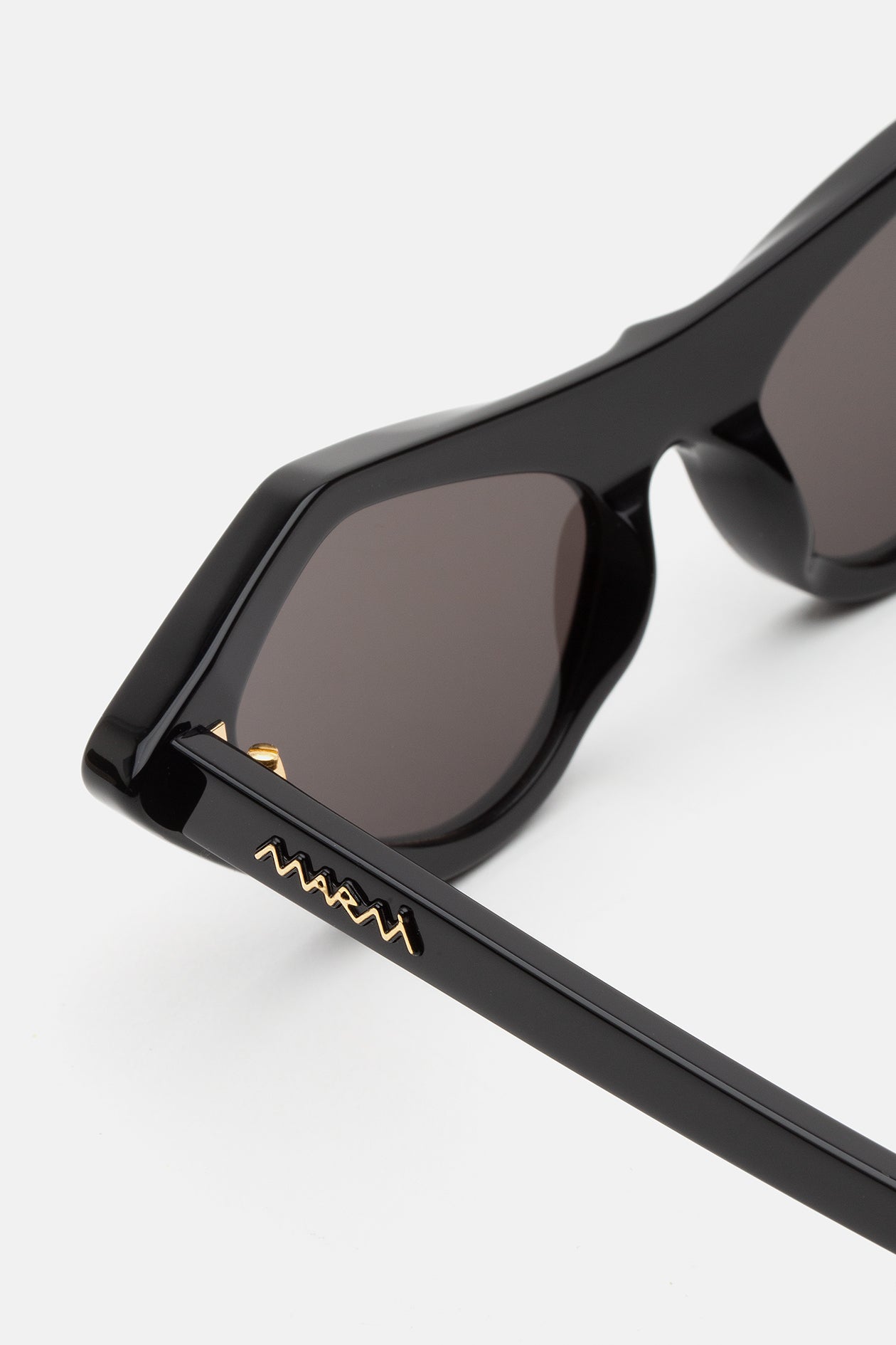 Tikbarri Black - Retrosuperfuture -