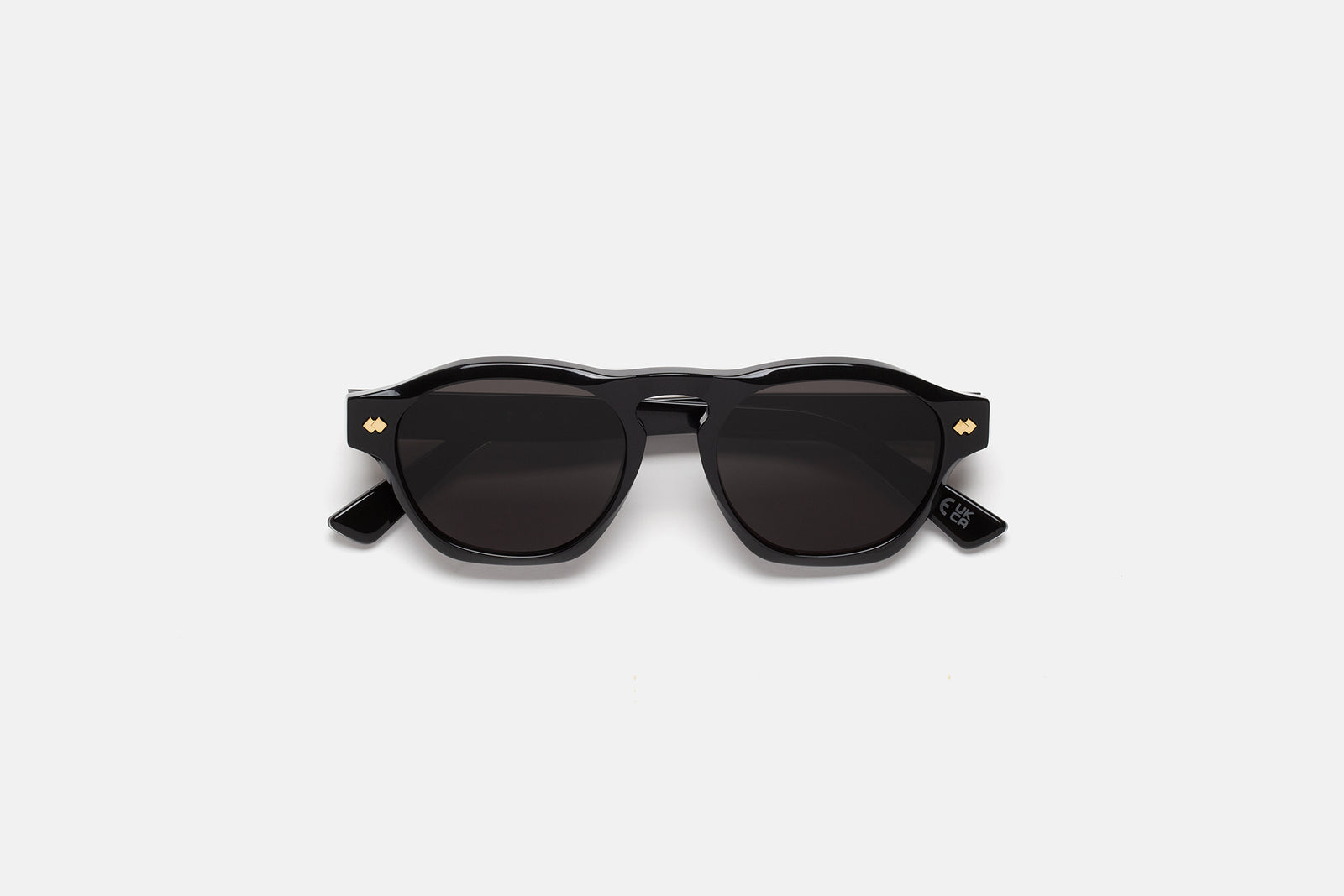 Yunari Black