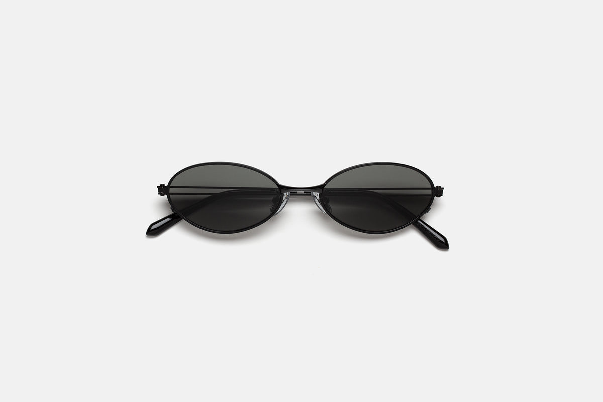 Luno Black - Retrosuperfuture -