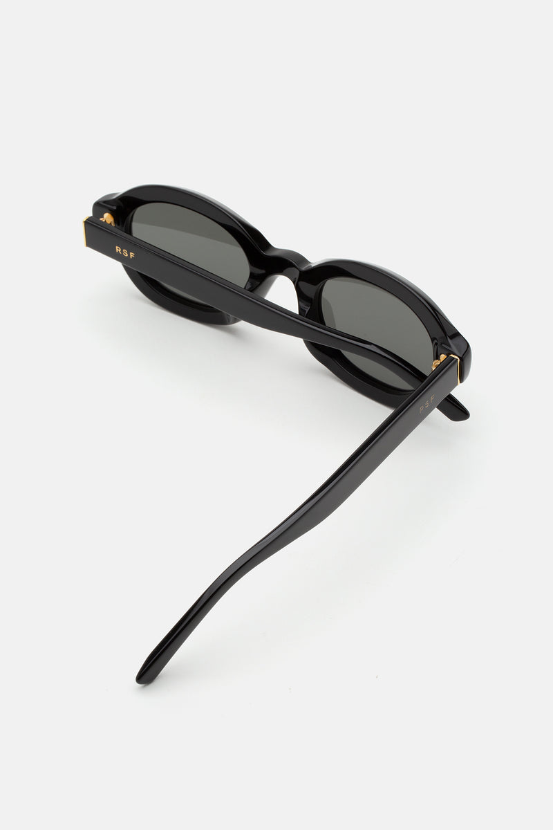 Marzo Black - Retrosuperfuture -