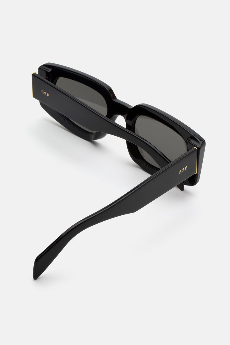 Tetra Black