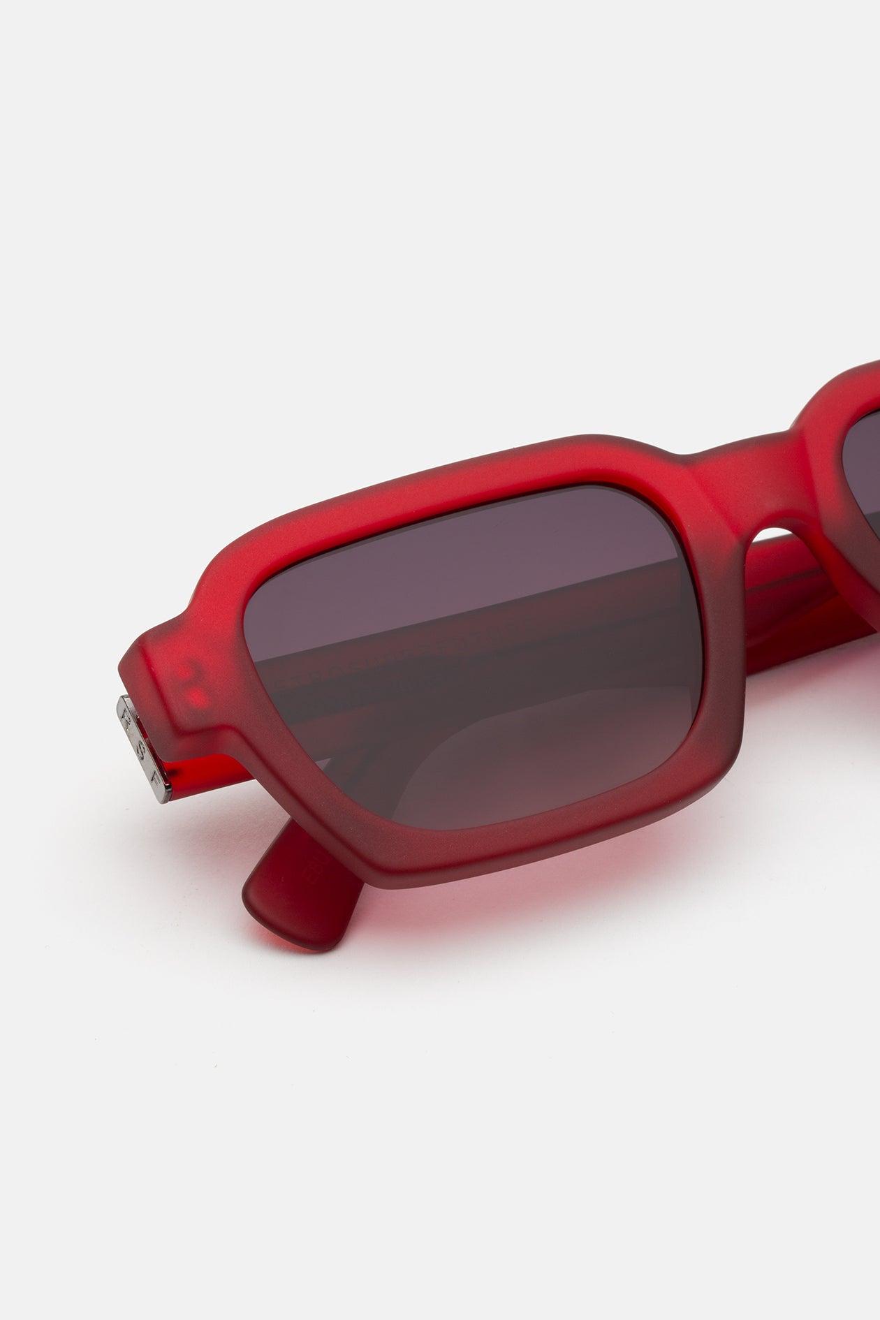 CARO - Matte Red Fade - Retrosuperfuture -