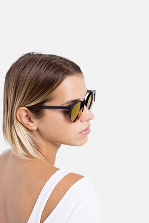 Lucia Black 24K — 4