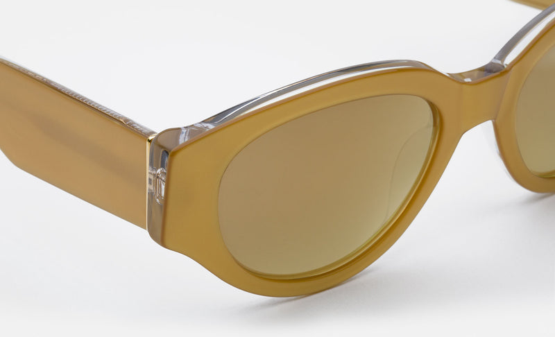SUPER FOR COMPLEXCON Drew Mama Gold - Retrosuperfuture -