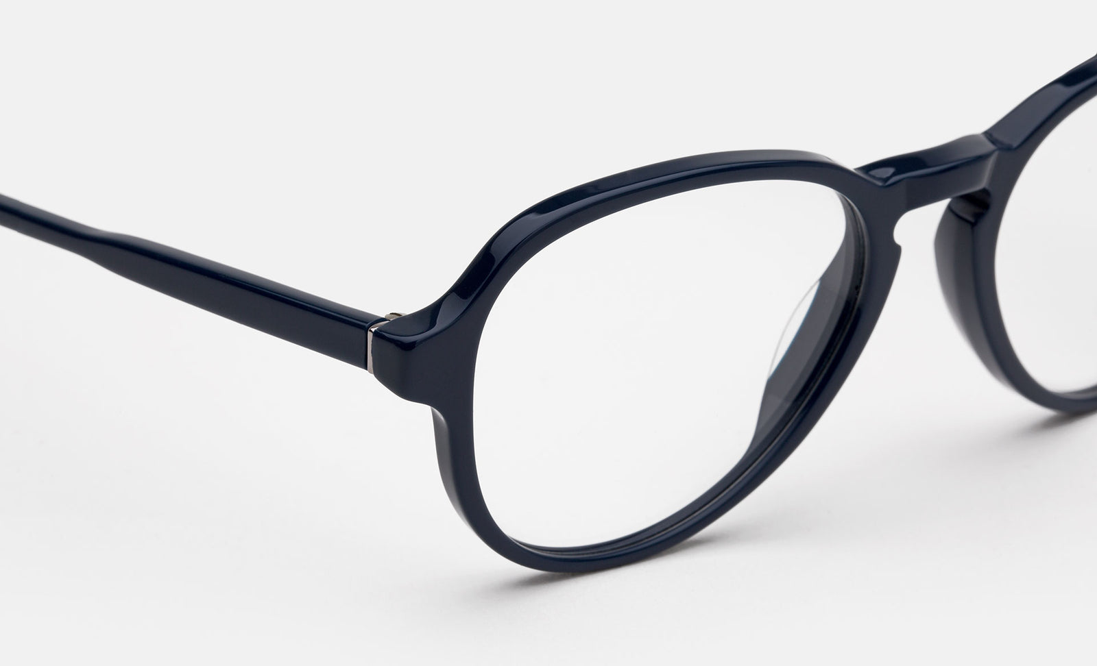 Numero 03 Zaffre - Retrosuperfuture -