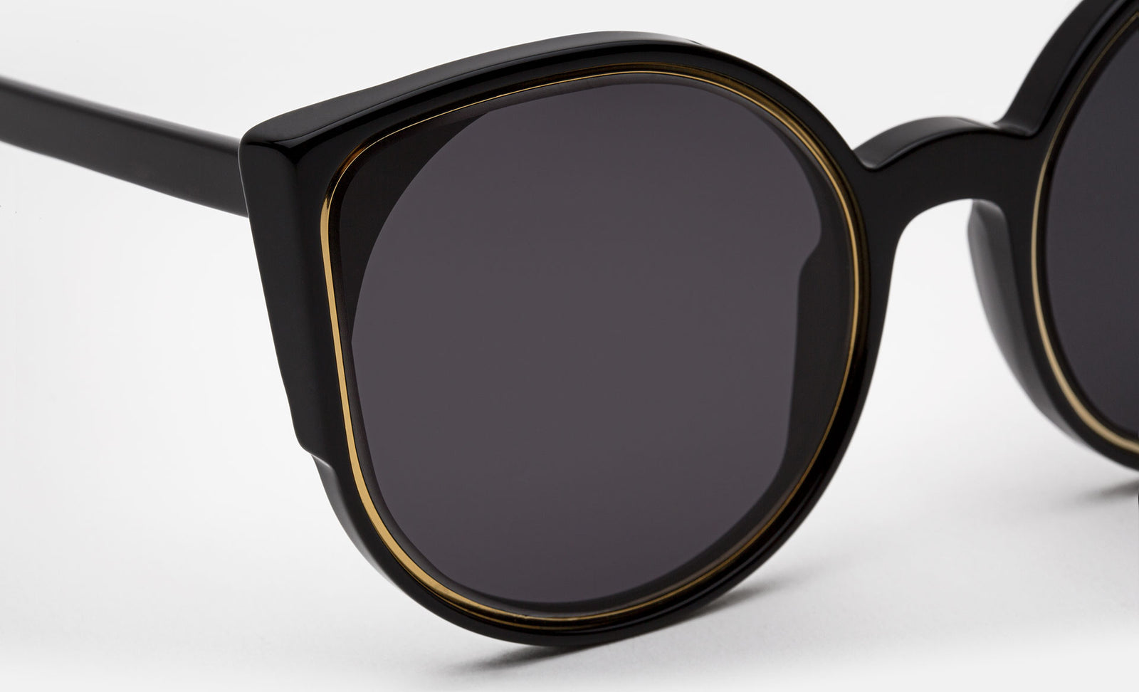 Lucia Impero Forma - Retrosuperfuture -