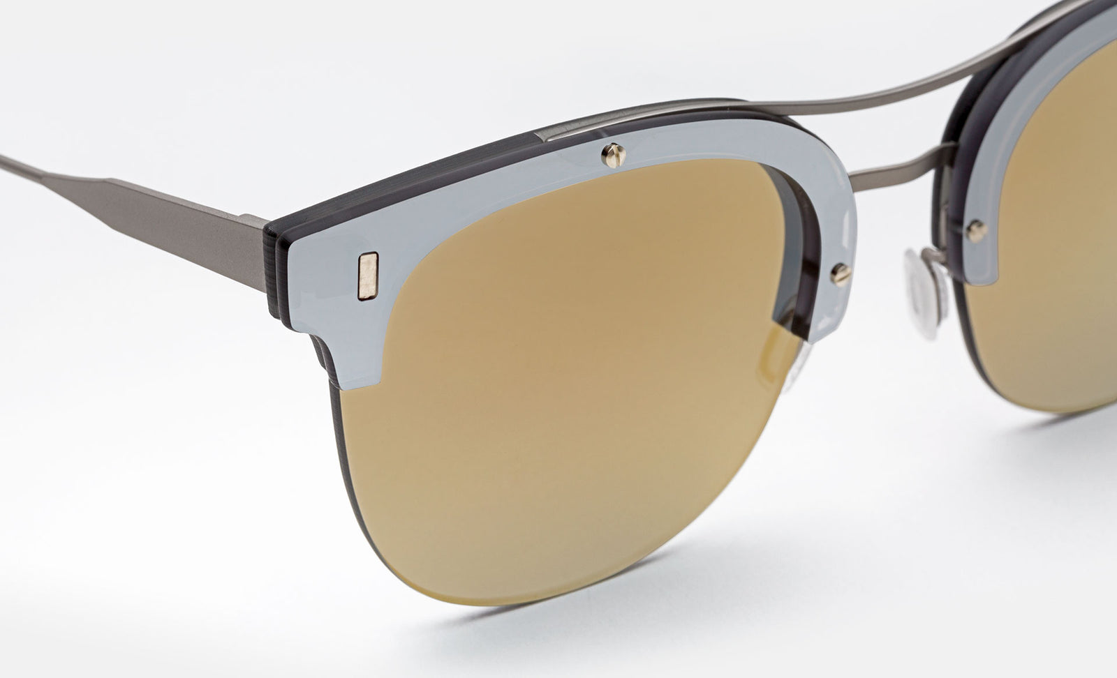 Strada Gold - Retrosuperfuture -