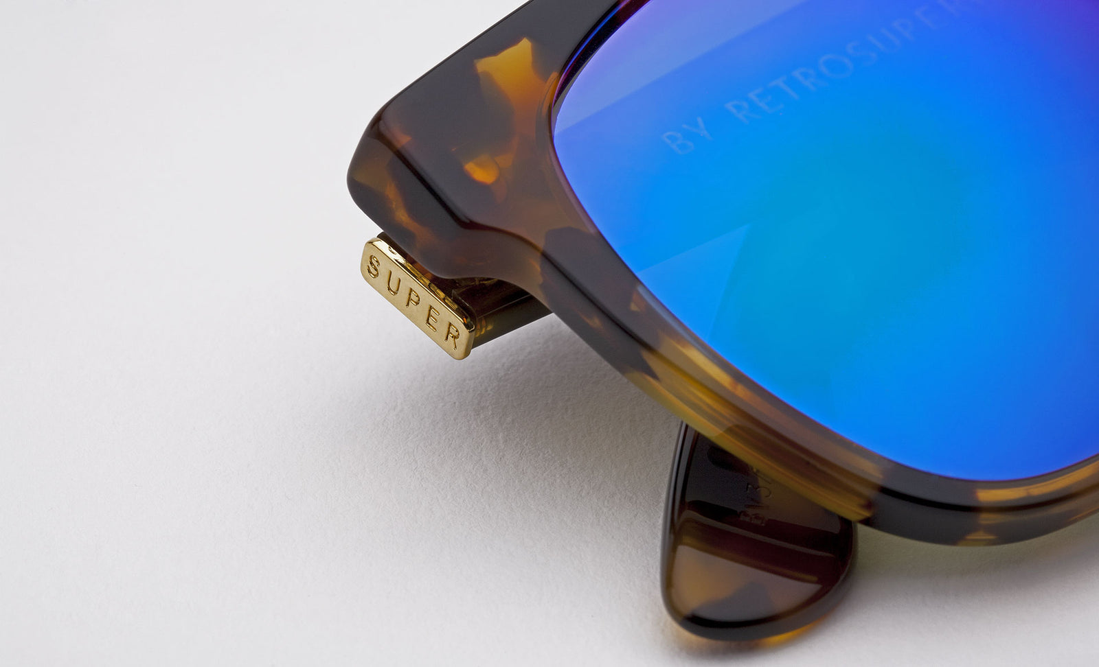 Flat Top Cove Havana - Retrosuperfuture -