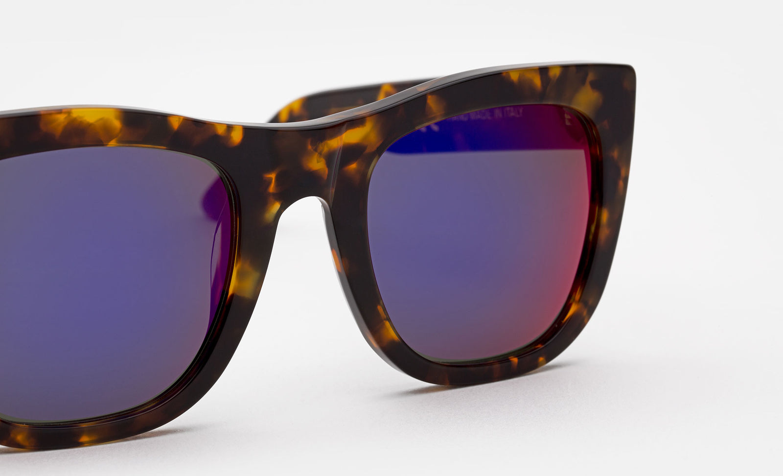 Gals Infrared - Retrosuperfuture -