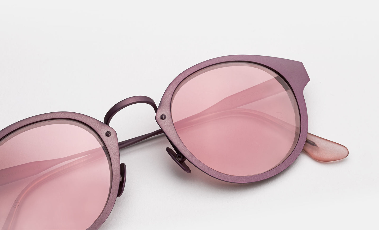 Panama Synthesis Pink Metal - Retrosuperfuture -