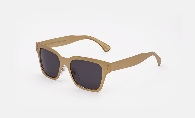 America Oro - Retrosuperfuture -