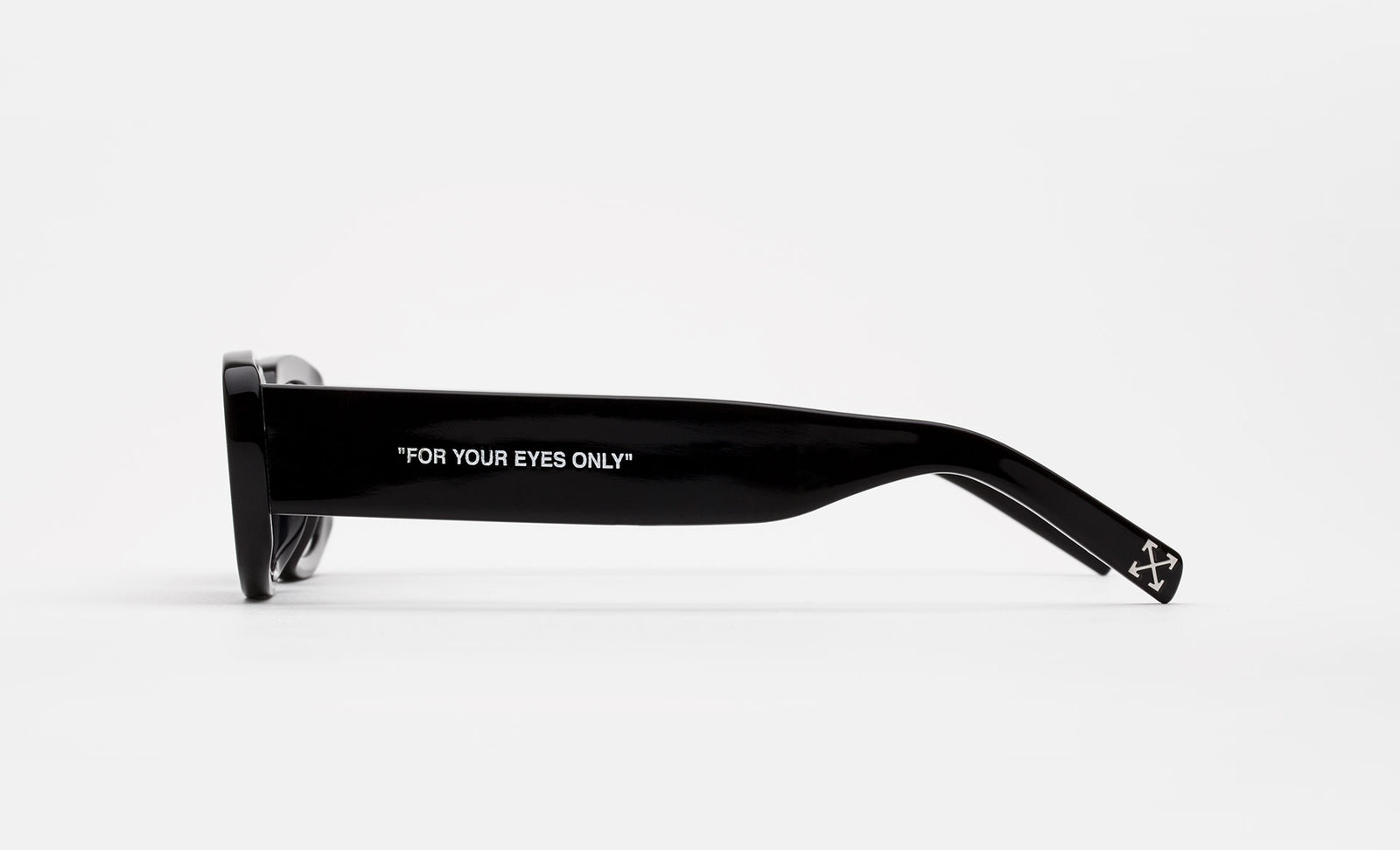 Off–White Black - Retrosuperfuture -