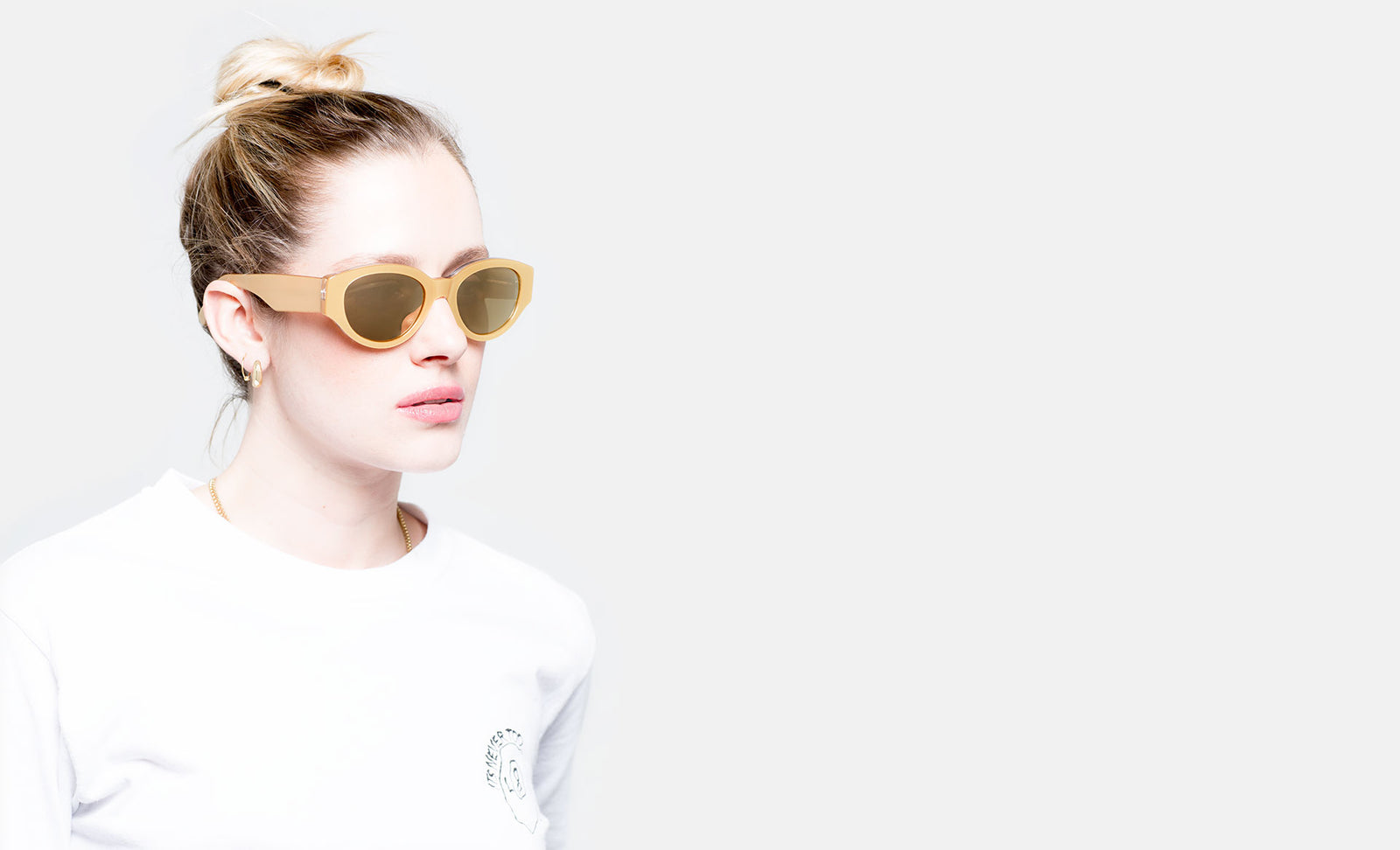 SUPER FOR COMPLEXCON Drew Mama Gold - Retrosuperfuture -