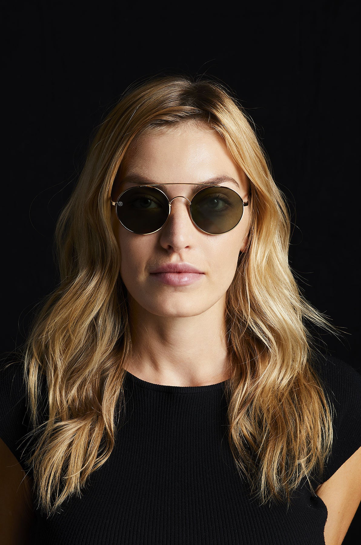 8M6/GDS (Gold) - Retrosuperfuture -