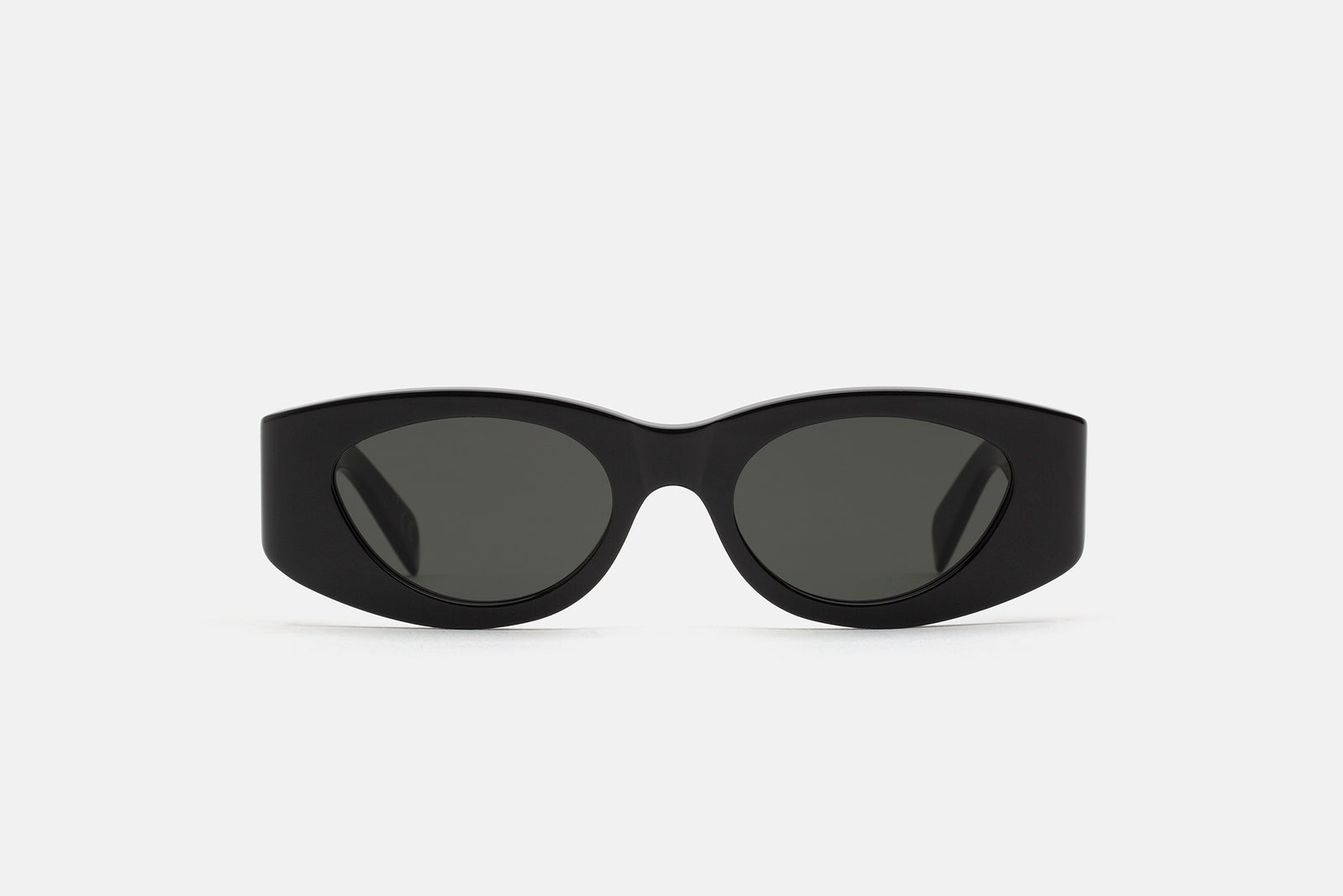 Atena Black - Retrosuperfuture -