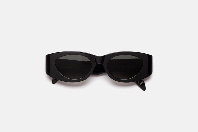 Atena Black - Retrosuperfuture -