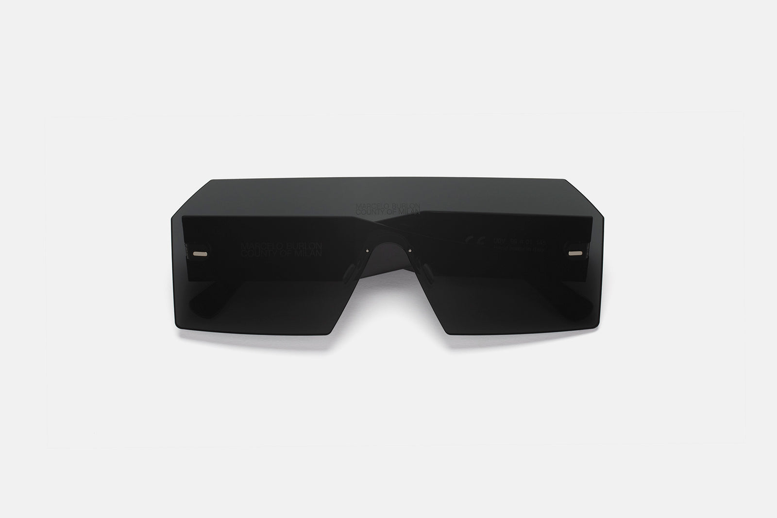Visiones Black - Retrosuperfuture -