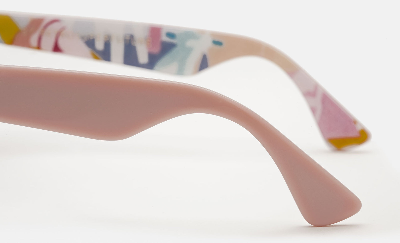Mona Ferragosto - Retrosuperfuture -