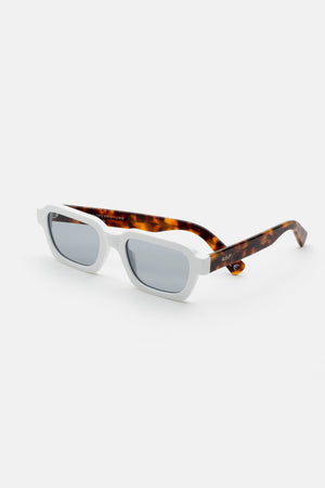 Caro White - Retrosuperfuture - — 4