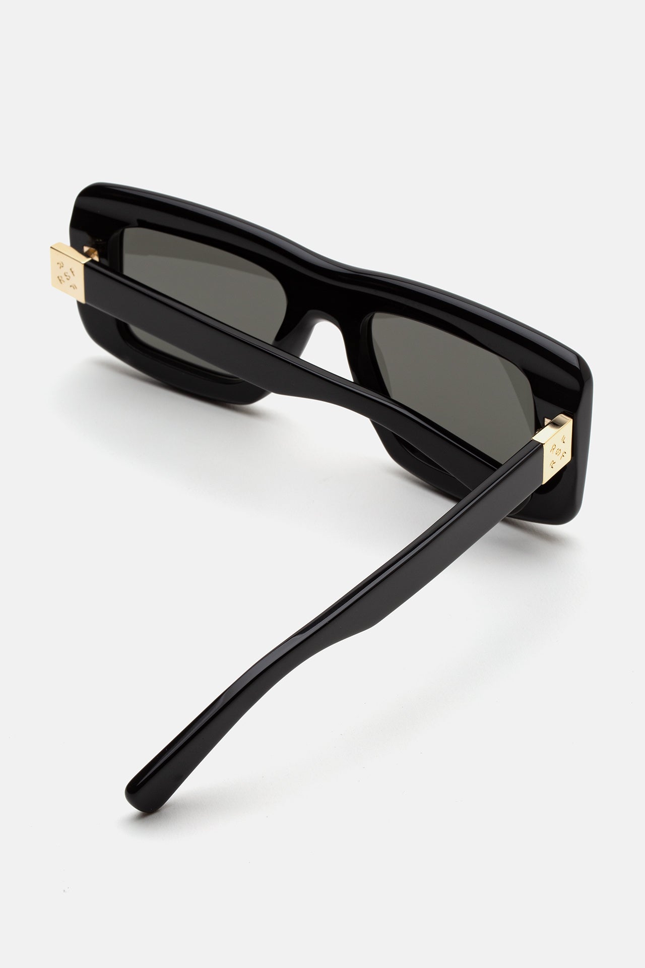 Virgilio Black - Retrosuperfuture -