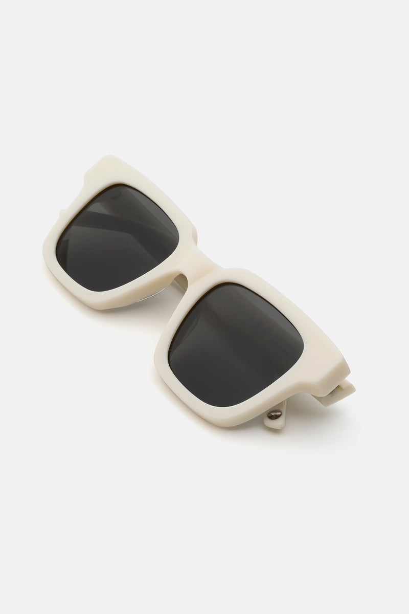 Blues White - Retrosuperfuture -