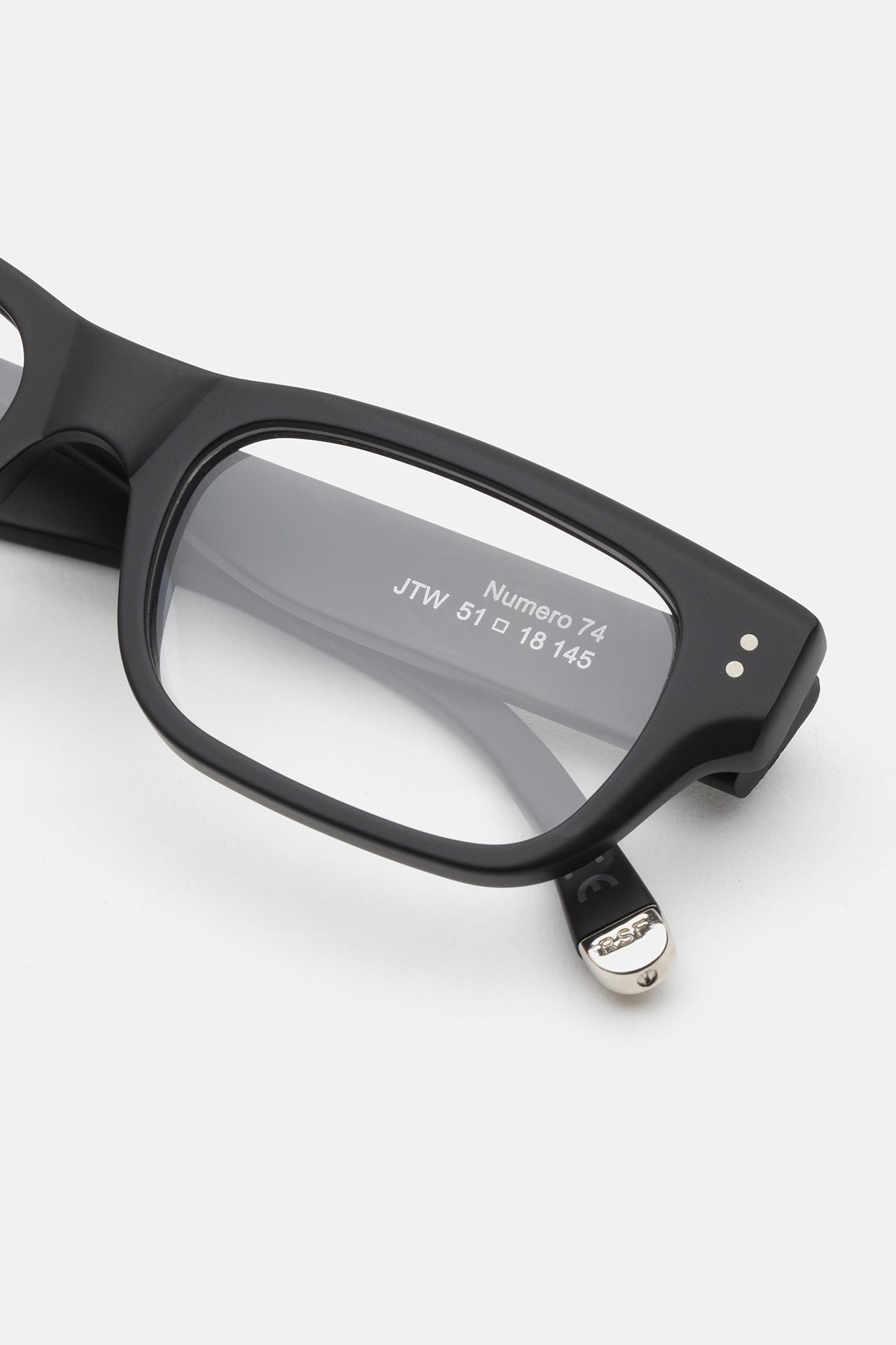 Numero 74 Nero Opaco - Retrosuperfuture -