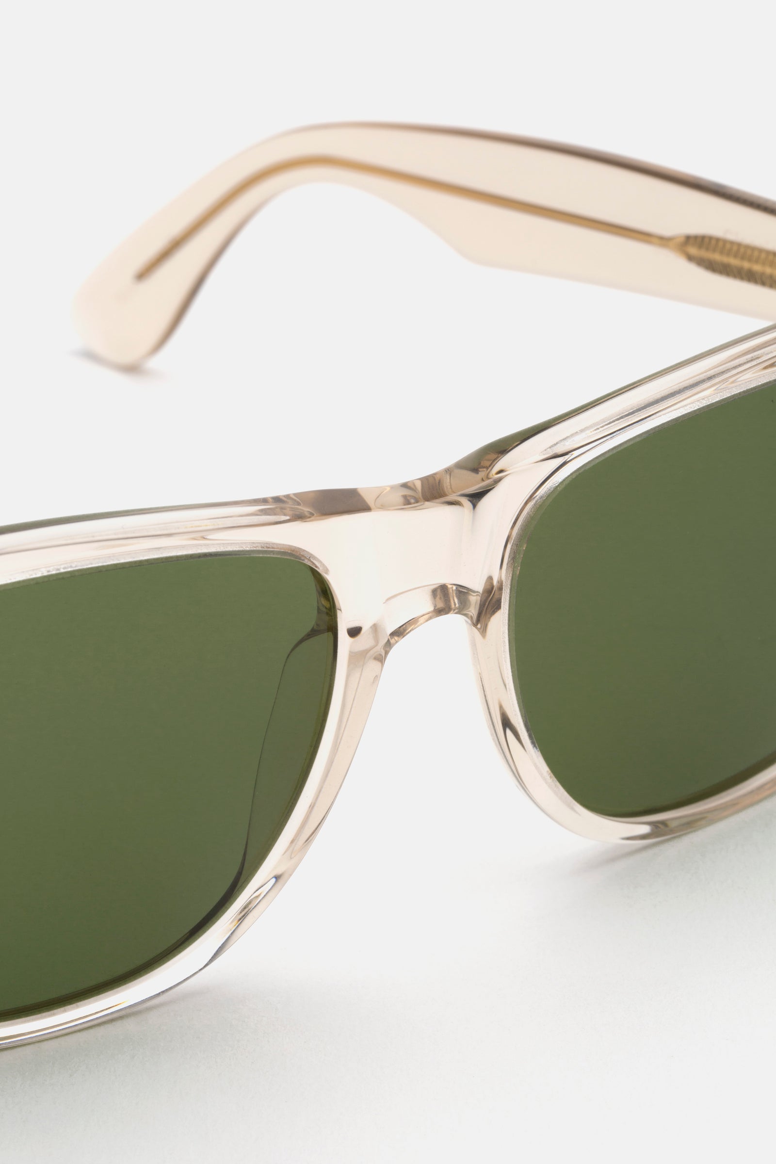 Classic Resin - Retrosuperfuture -