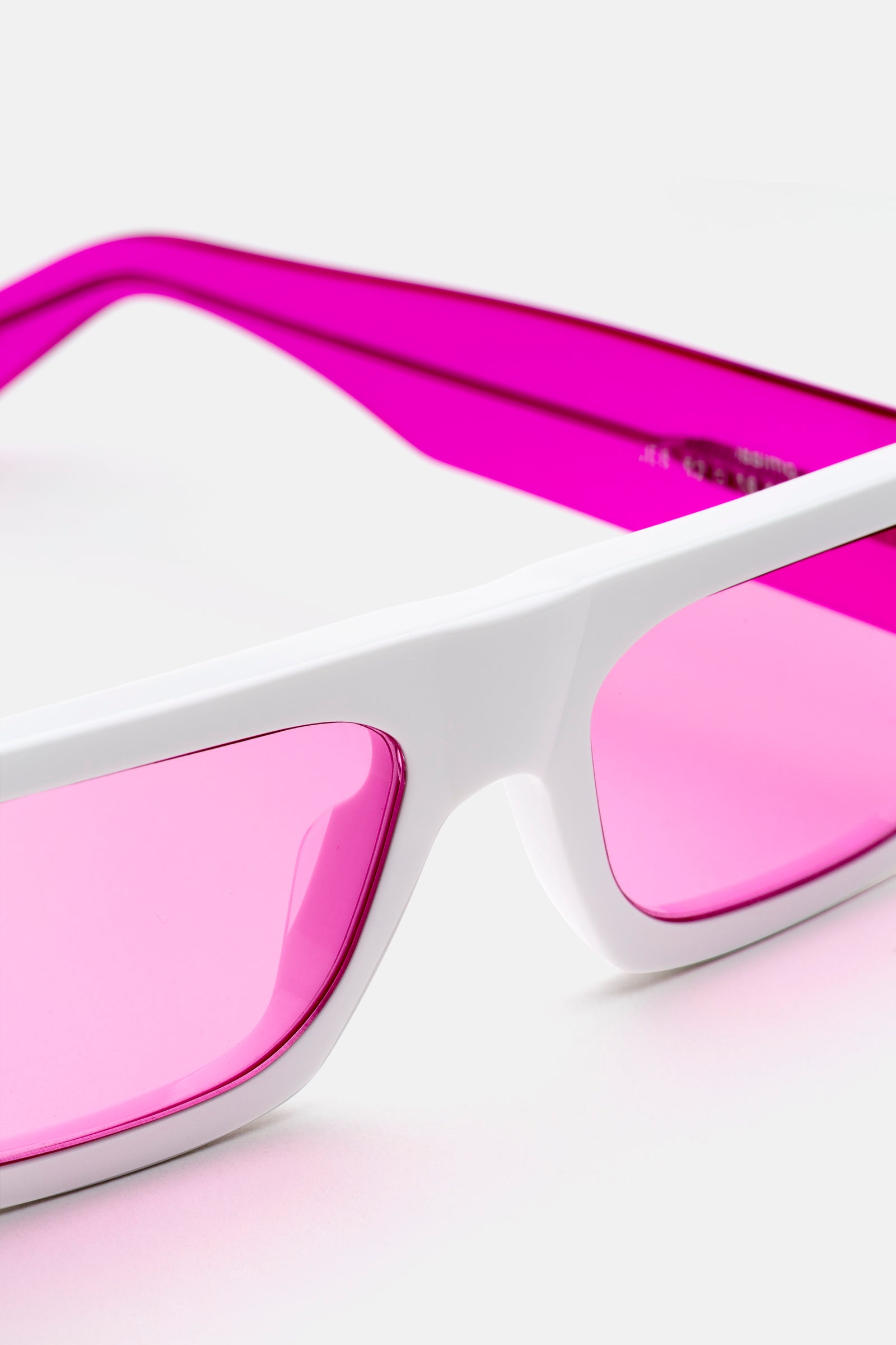 Issimo Fuxia - Retrosuperfuture -