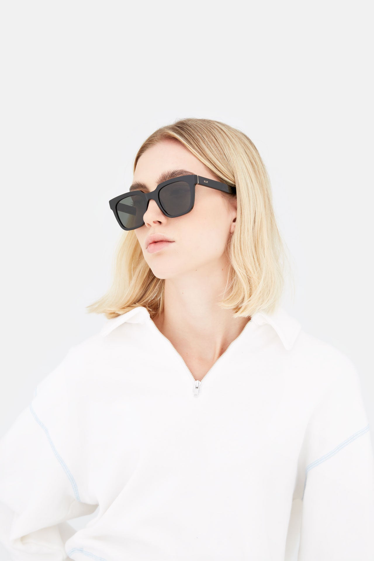 Giusto Black - Retrosuperfuture -