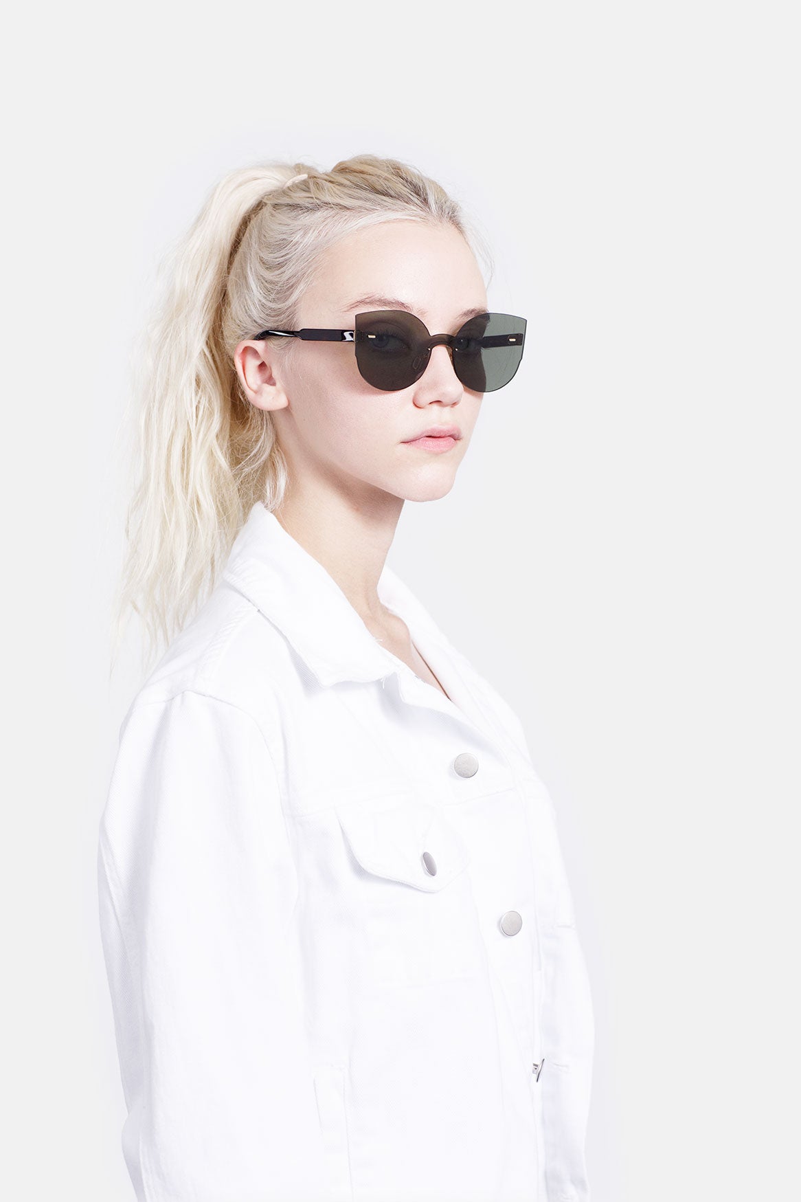 Screen Lucia Green - Retrosuperfuture -
