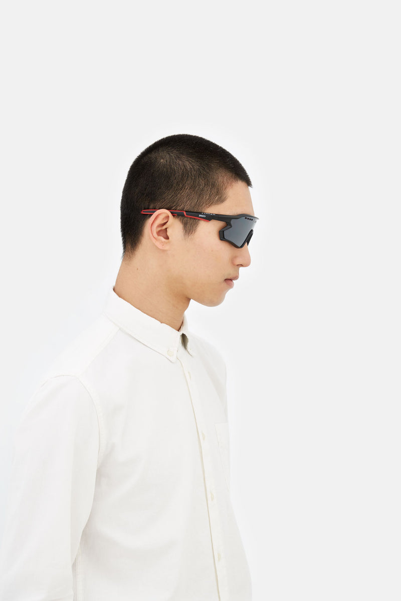 DAINTREE Black red A04 - Retrosuperfuture -