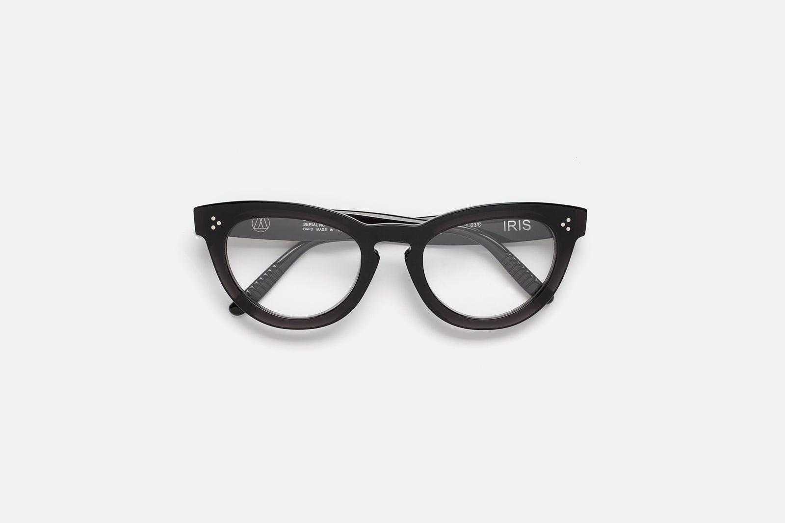 Iris Black - Retrosuperfuture -